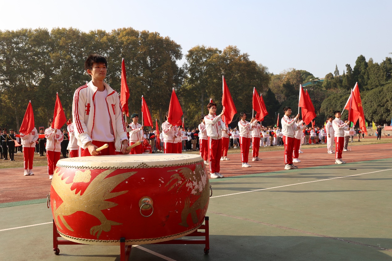 田径赛场燃烧青春（组图）(图2)